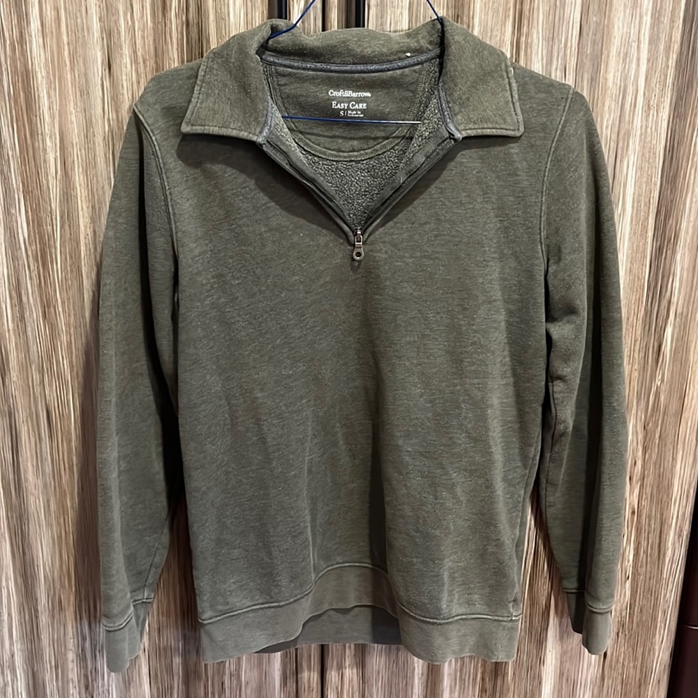 Croft & Barrow Zipper Fleece. Green. Small.